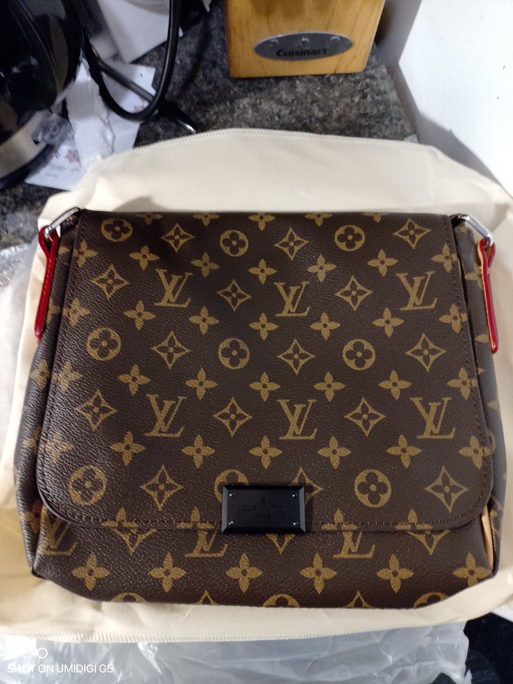 Louis Vuitton Messenger Bag