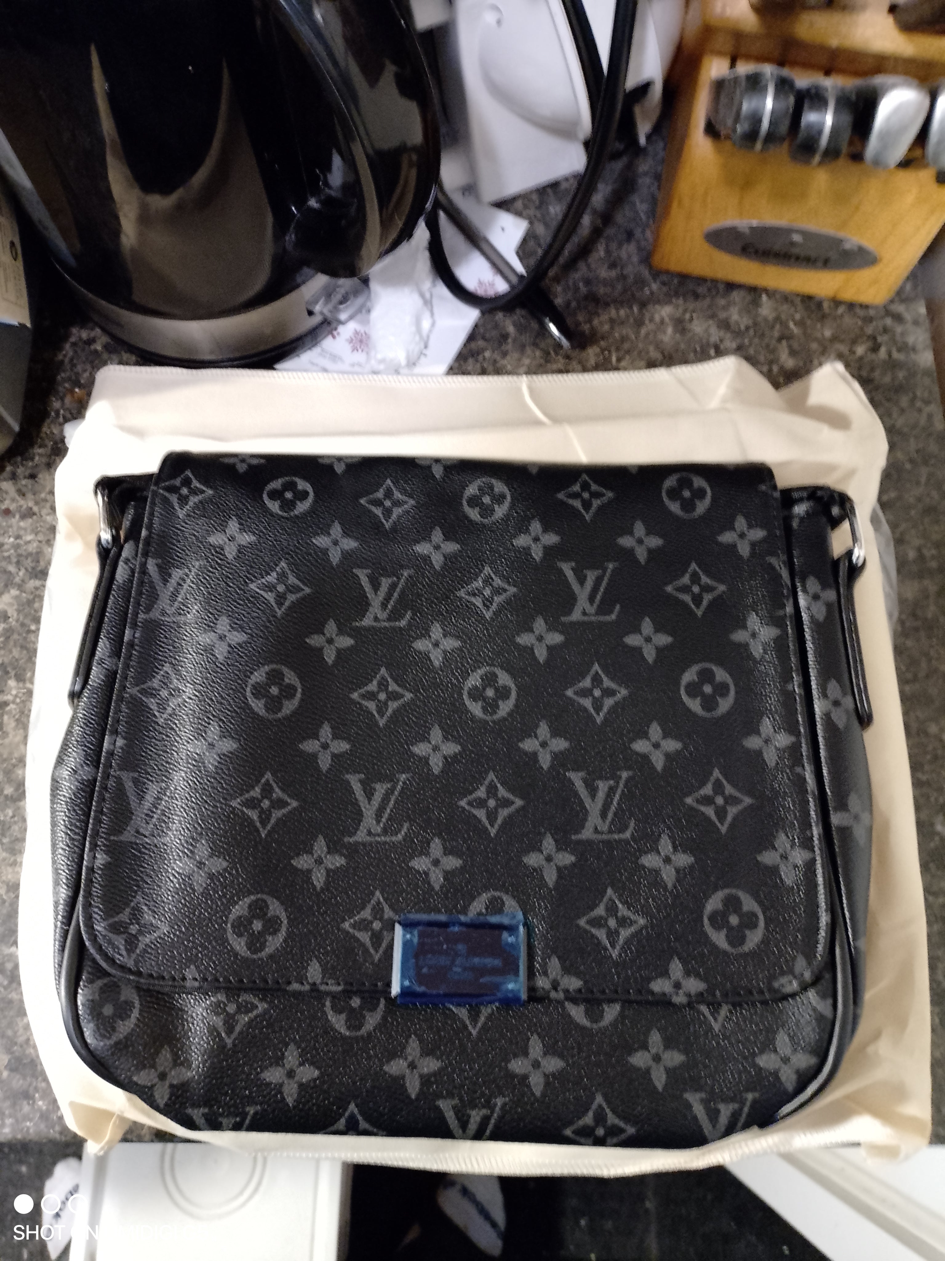 Louis Vuitton Messenger Bag